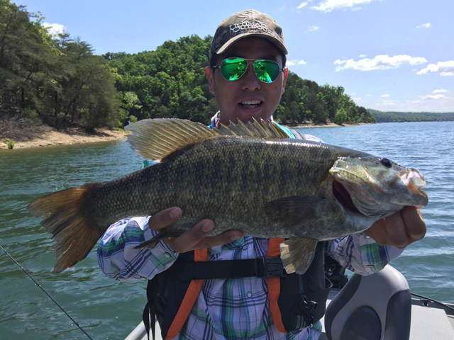 smallmouth bass fishing lures